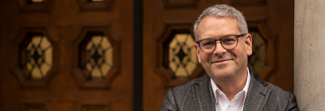 Portraitfoto von Daniel M&uuml;ller